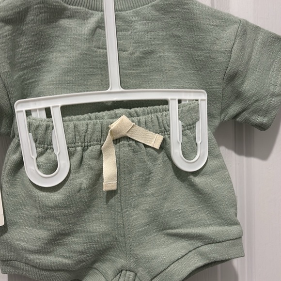 Carters newborn lot of clothes organic bundle - Picture 3 of 4